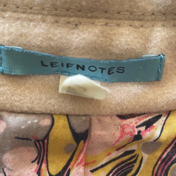 Beige winter jacket - Picture 6 of 8